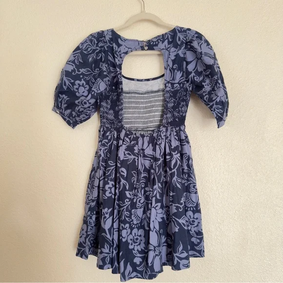 NWOT Free People Dress -Dear Delilah Blue Floral Puff
Sleeve Smocked dress - Picture 10 of 13